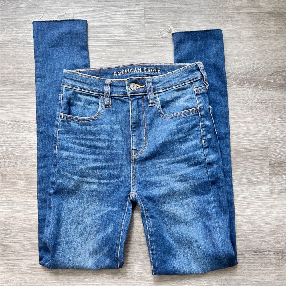 American Eagle high rise crop distressed edge jeggings - size 00